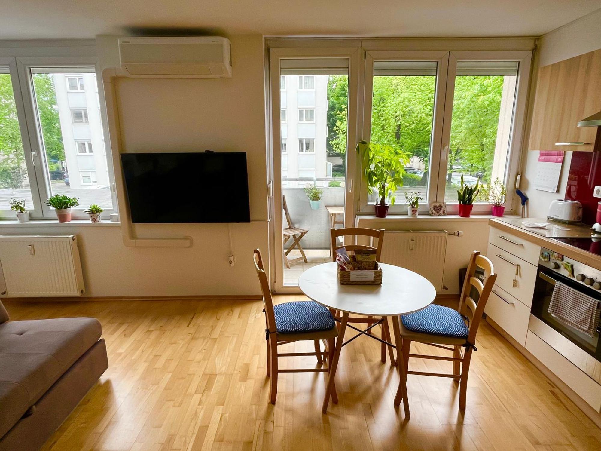 Cosy Studio Andy With Great Location Apartment Ljubljana Exterior photo
